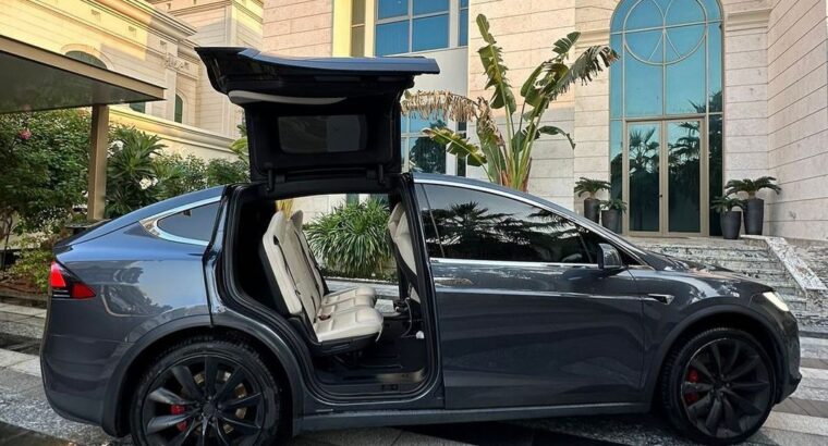 Tesla model X Fully loaded 2020 Gcc for sale