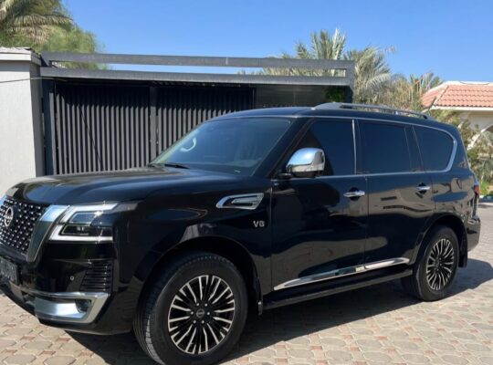 Nissan patrol platinum 2022 Gcc fully loaded