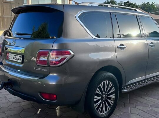 Nissan Patrol platinum 2015 Gcc in perfect conditi