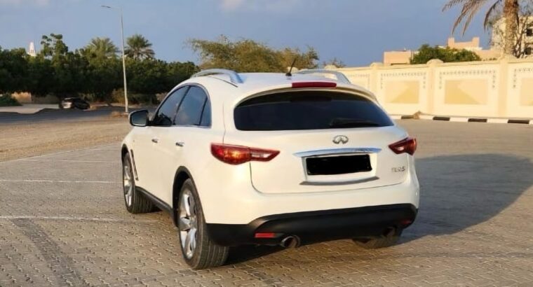 Infiniti Fx50s full option 2009 Gcc for sale