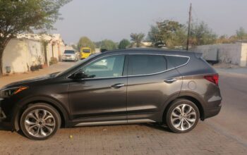 Hyundai Santa fe 2.0L full option 2017 USA import