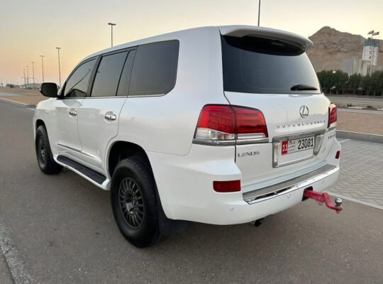 Lexus LX570 full option 2009 Gcc for sale