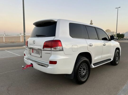 Lexus LX570 full option 2009 Gcc for sale