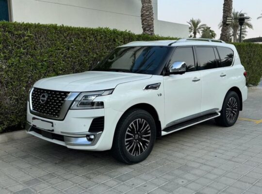 Nissan patrol platinum 2022 Gcc full option