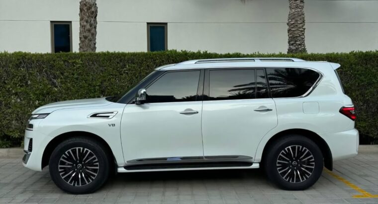 Nissan patrol platinum 2022 Gcc full option