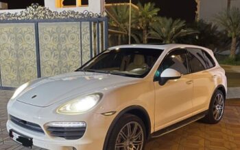 Porsche Cayenne S full option 2012 Gcc for sale