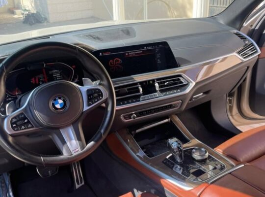 BMW X5 full option 5.0L Gcc 2019 for sale