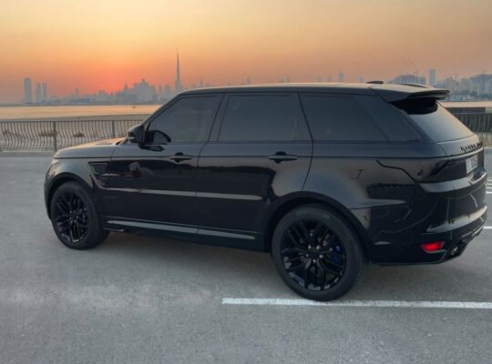 Range Rover sport SVR 2015 Gcc for sale