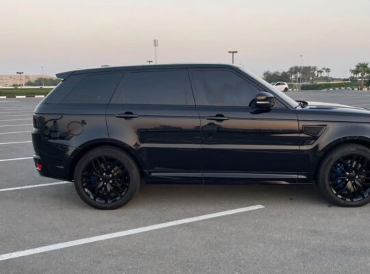 Range Rover sport SVR 2015 Gcc for sale