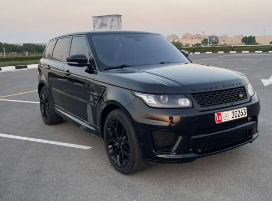 Range Rover sport SVR 2015 Gcc for sale