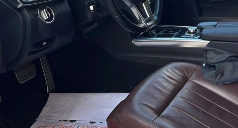 Mercedes E300 Gcc full option 2014 for sale