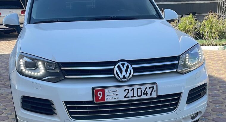 Volkswagen Touareg full option 2014 Gcc for sale