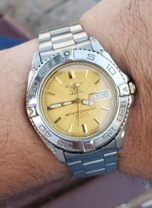 Seiko 5 Sports Automatic 7s36 caliber 23-jewels fo