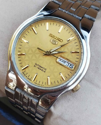 Vintage Seiko5 Automatic 7S26 caliber 21-jewels Go