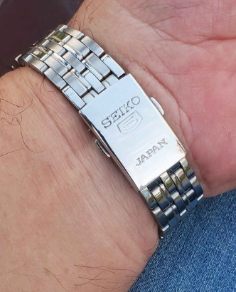 Vintage Seiko5 Automatic 7S26 caliber 21-jewels Go