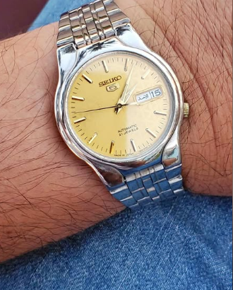 Vintage Seiko5 Automatic 7S26 caliber 21-jewels Go