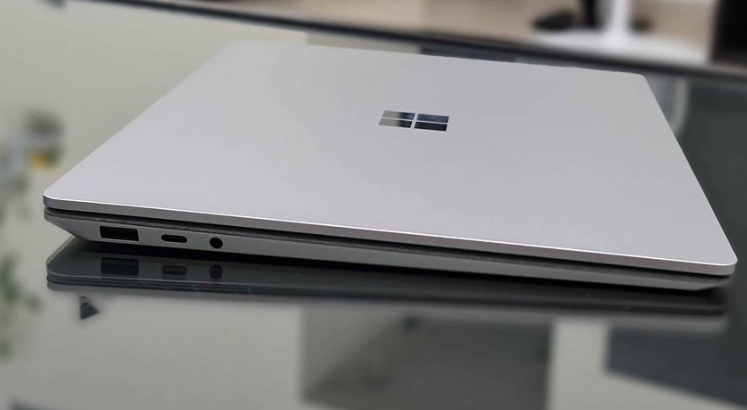 Surface Laptop 4 (2022) 11th GEN Core i5 For Sale