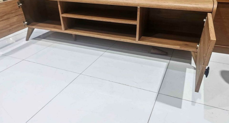 TV Unit 180 cm like new condition for sale