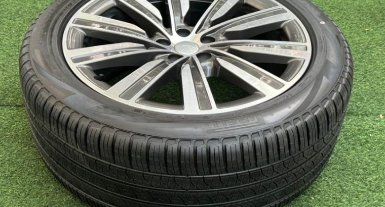 5x Takeoff 2024 Range Rover wheels and tyres 22” F