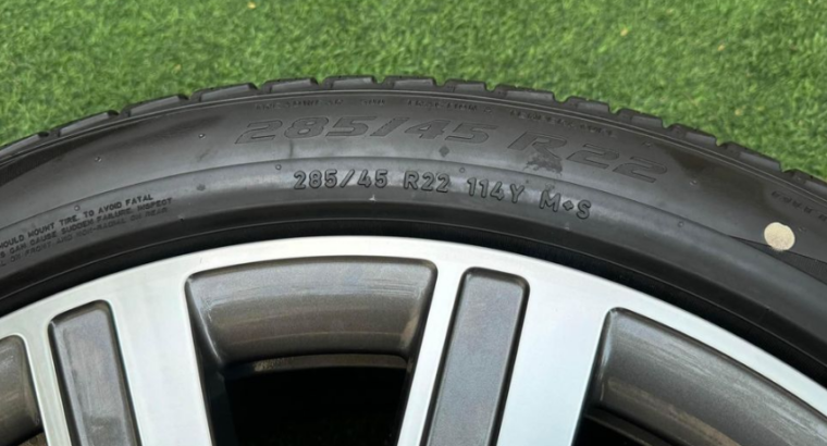 5x Takeoff 2024 Range Rover wheels and tyres 22” F