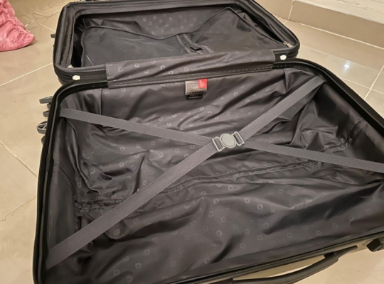 Wenger Medium Suitcase Bag 24 inch For Sale