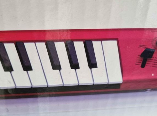 YAMAHA KITARA sonogenic KEYBOARD FOR SALE