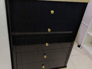 chest of drawers like new condition for sale