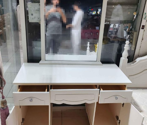 dressing table for sale