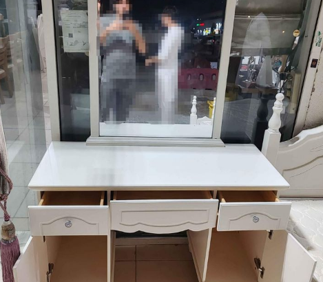 dressing table for sale