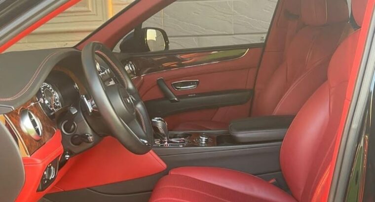 Bentley Bentayga 2018 Gcc fully loaded for sale