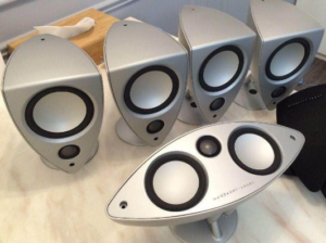 Mordount short loud speakers in good condition for