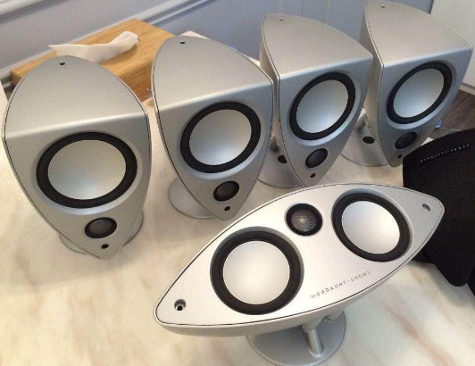 Mordount short loud speakers in good condition for