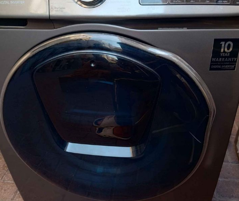 Samsung 10/7 KG washer dryer for sale