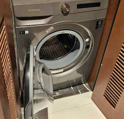 Samsung door in door washing machine 9 kg for sale