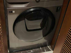 Samsung door in door washing machine 9 kg for sale