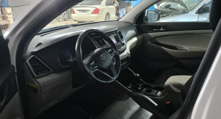 Hyundai Tucson 2017 model imported for sale