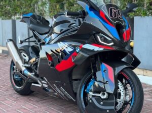 BMW M1000RR Competition 2023 GCC For Sale