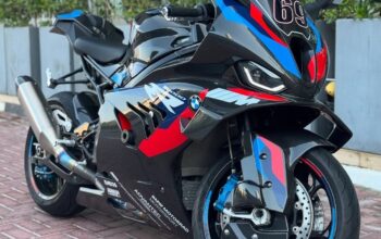 BMW M1000RR Competition 2023 GCC For Sale