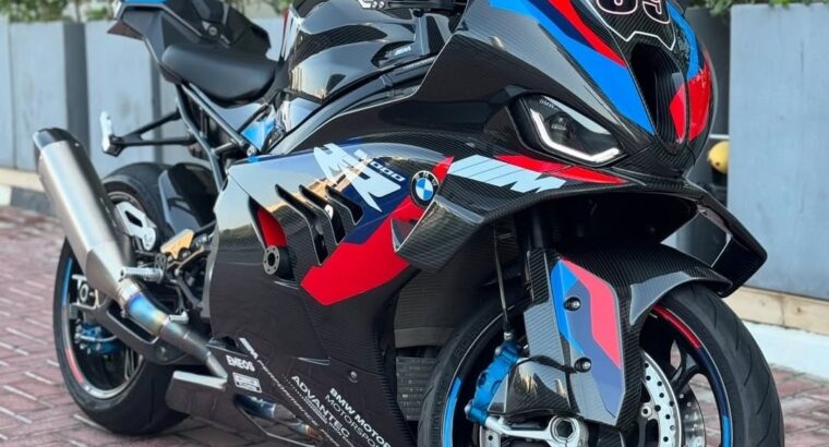 BMW M1000RR Competition 2023 GCC For Sale