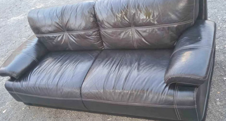 Beautiful 3 seater leather sofa for sale