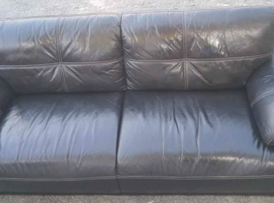 Beautiful 3 seater leather sofa for sale