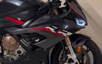 BMW S1000RR 2022 GCC First Owner For Sale