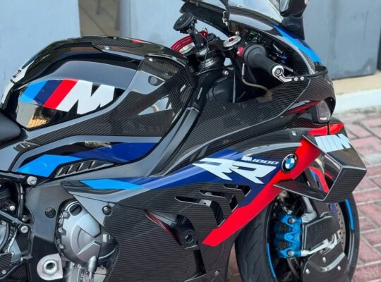 BMW M1000RR Competition 2023 GCC For Sale