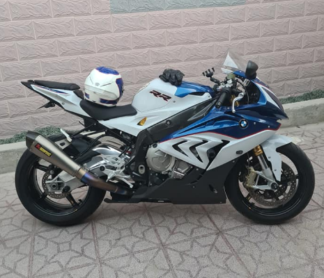 BMW S1000RR 2015 GCC for sale