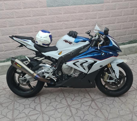 BMW S1000RR 2015 GCC for sale