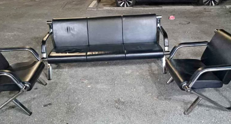 Beautiful leather sofa set for sale
