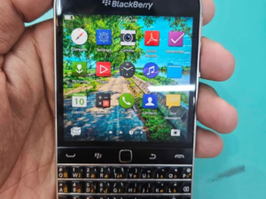 Blackberry classic q20 Mint Condition for sale