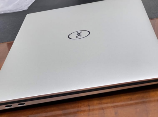 DELL XPS 15 9520 FOR SALE