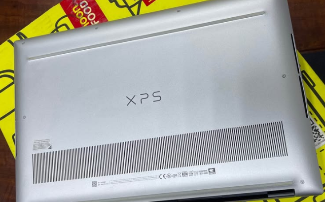DELL XPS 15 9520 FOR SALE
