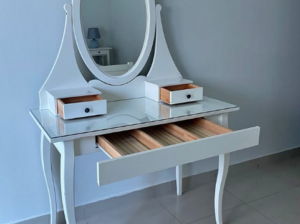 Dressing table with mirror for sale